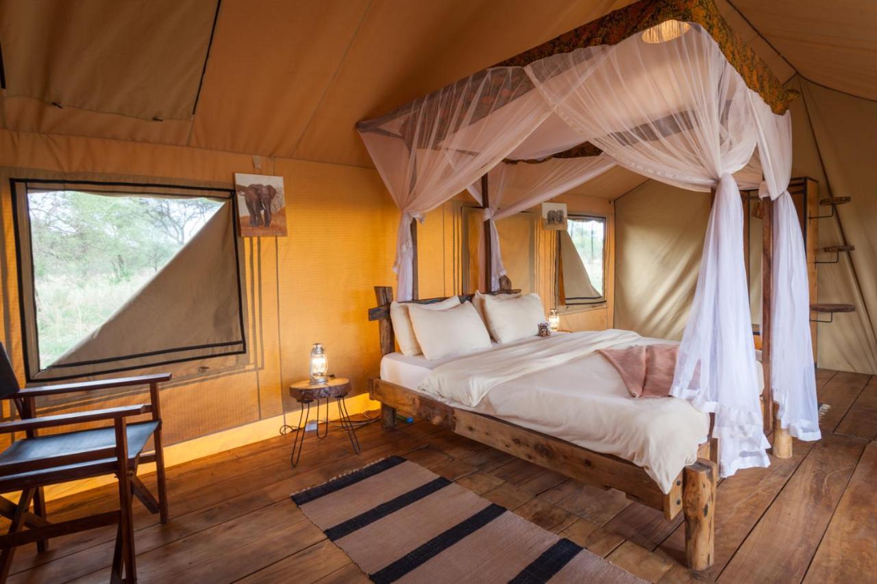 Baobab Tented Camp Kwa Kuchinia المظهر الخارجي الصورة