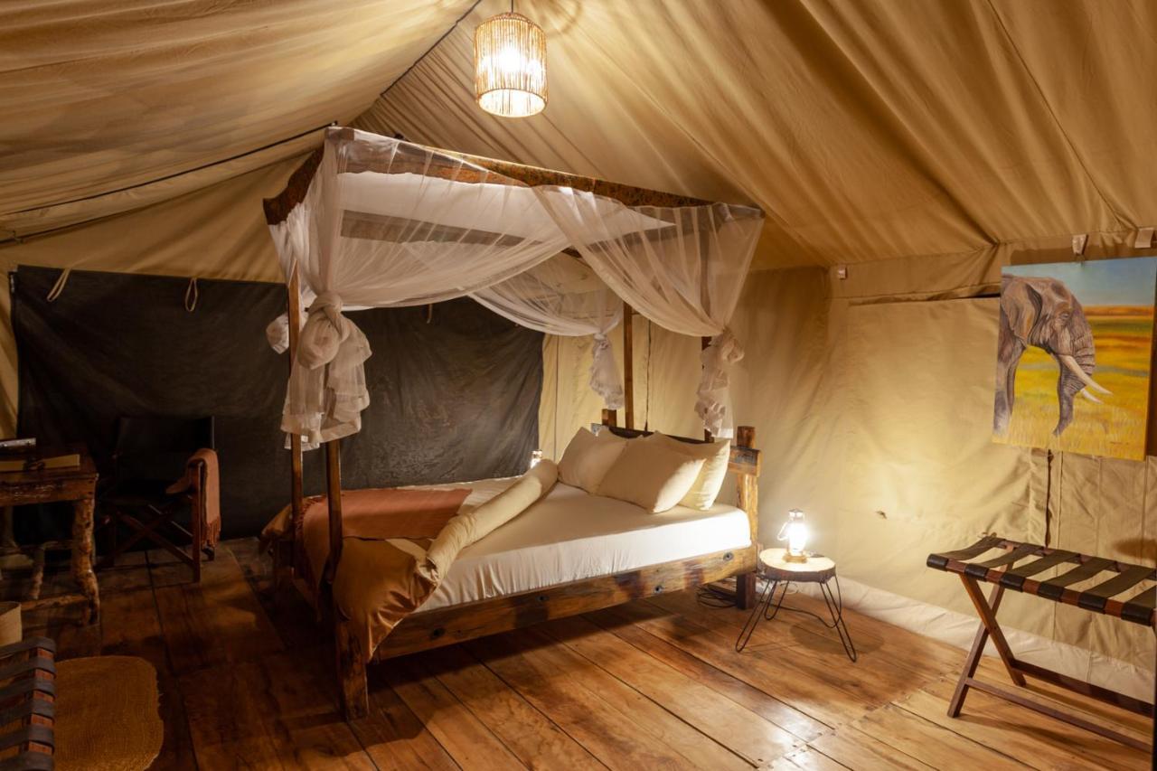 Baobab Tented Camp Kwa Kuchinia المظهر الخارجي الصورة